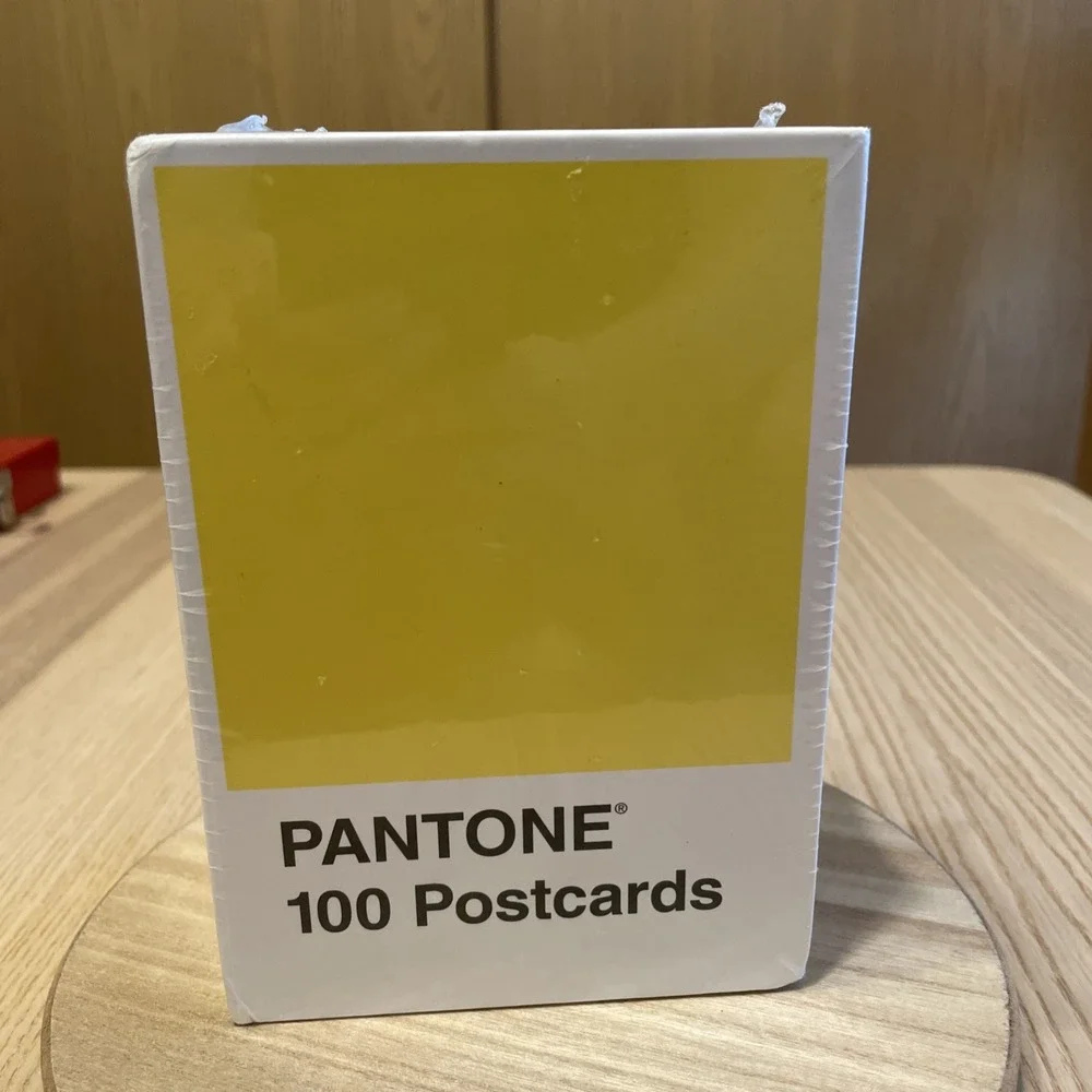 Pantone Art Postcard Box: 100 Postcards (Pantone Color Chip Card Set)